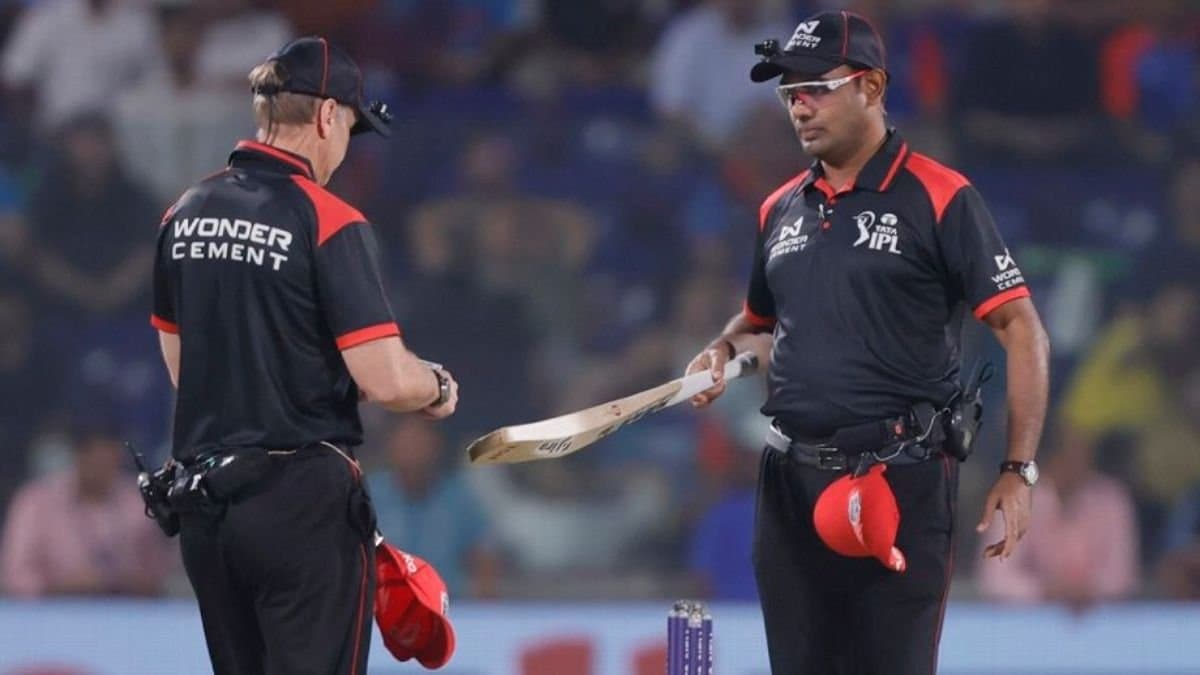 IPL 2025: Umpires check players bat size during play spt 