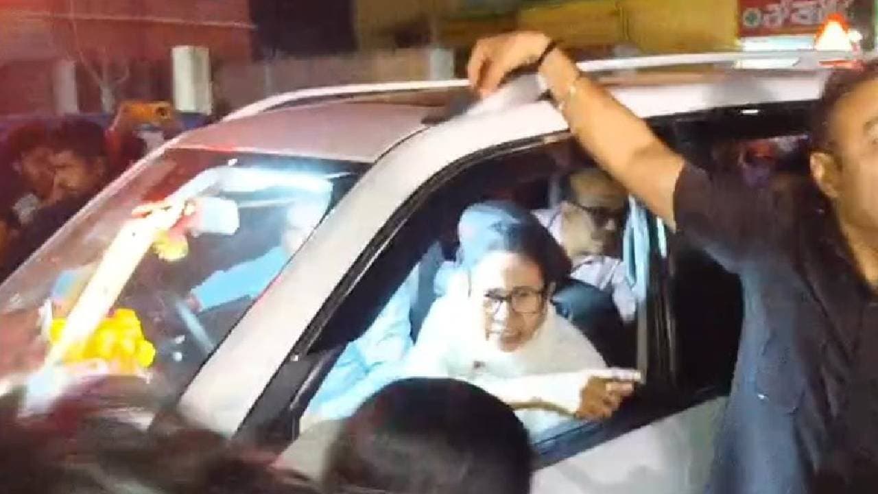 Mamata Banerjee orders for enquiry for alleged loss of eye from government run hospital 