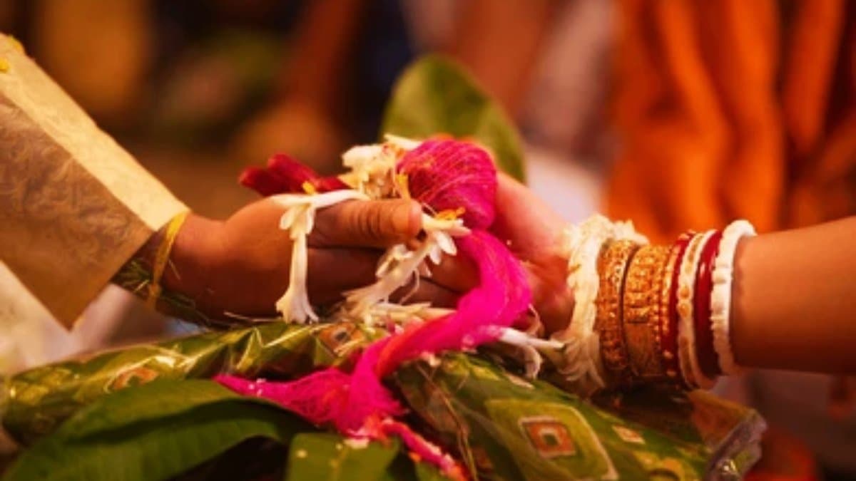 Invitee of a marriage reception programme attacked a guest with deadly weapon