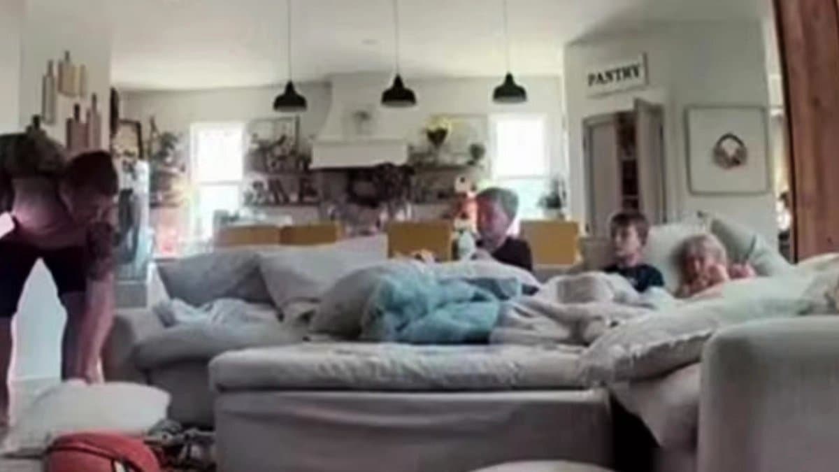 Parents were sleeping Wake Up To long Amazon Bill Courtesy their five Year Old Son