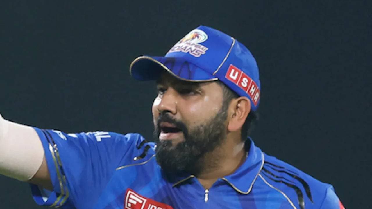 Rohit Sharma Gatecrashes Couples Wedding Photoshoot