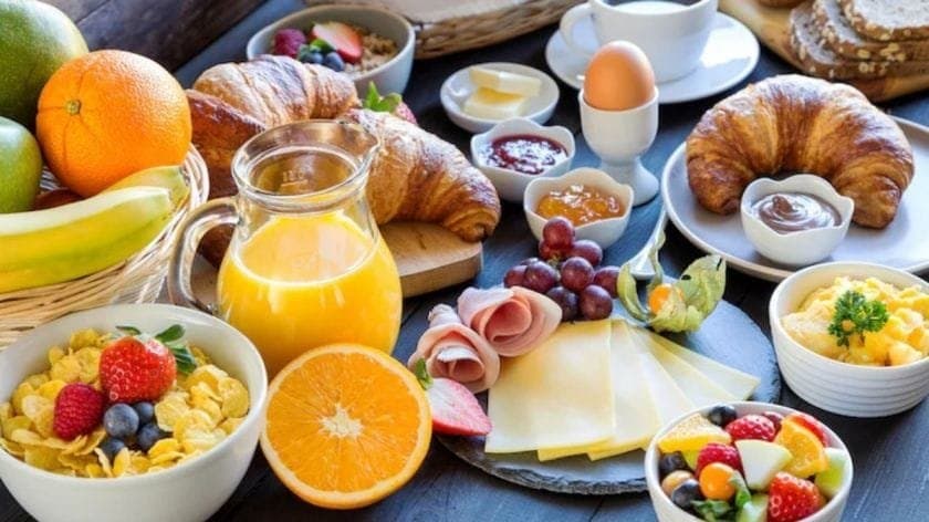 These foods to eat On empty Stomach in morning can prevent many critical diseases