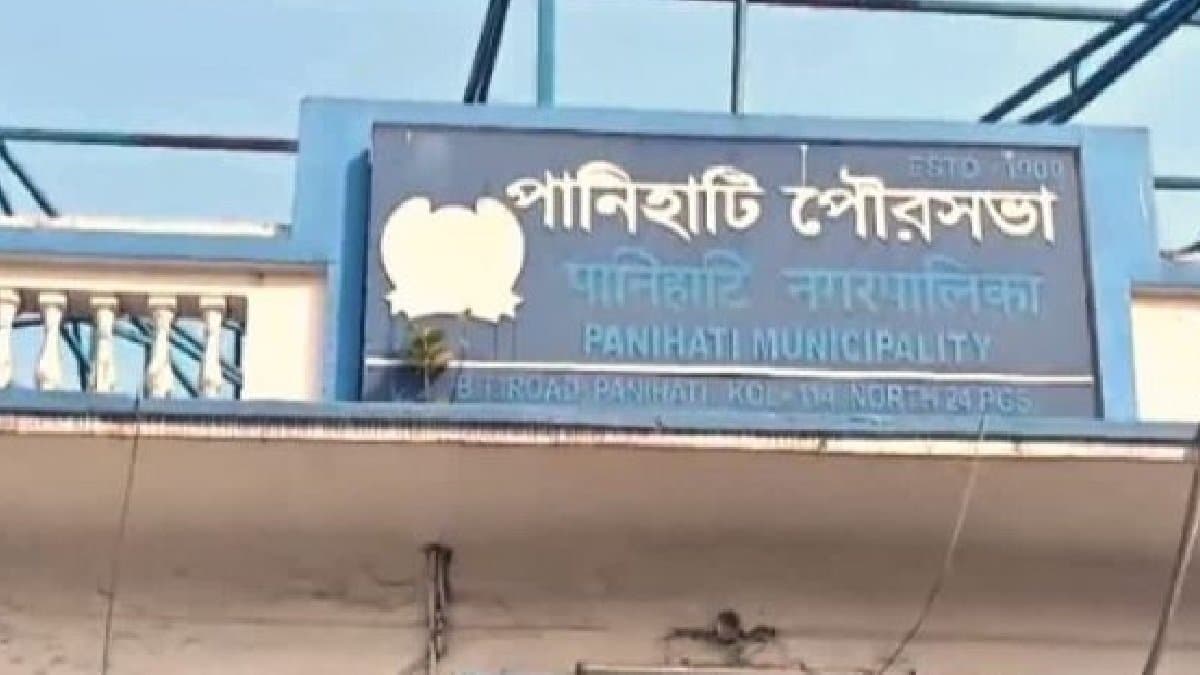 অমরাবতী নিয়ে চাপান-উতোরের মাঝেই পুরসভার তিন কাউন্সিলরকে হুমকি-ফোন 
