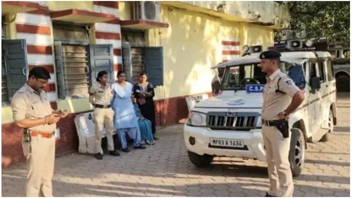 Madhya Pradesh: অন্তঃসত্ত্বাকে গণধর্ষণ, গায়ে পেট্রোল ঢেলে পুড়িয়ে মারার চেষ্টা অভিযুক্তদের 