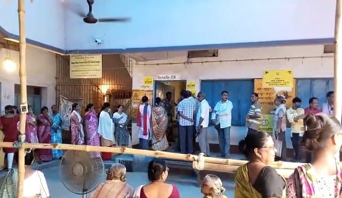 Loksabha Election: সকাল ১১টা পর্যন্ত রাজ্যে ভোট পড়ল ৩২.৭০ শতাংশ, এগিয়ে আরামবাগ 