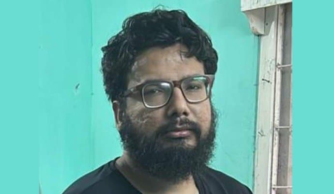 Arrest: পুলিশের হাতে ধরা পড়ল আইসিস প্রধান ও তার সহযোগী 