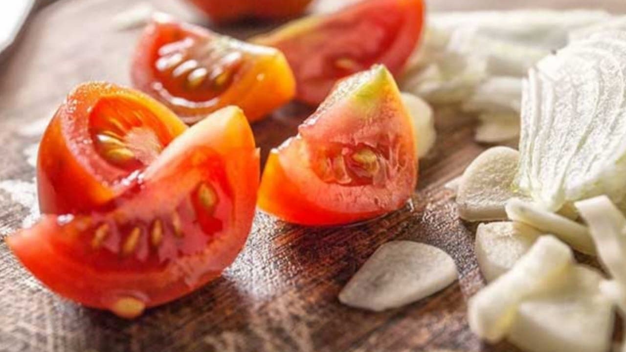 Healthy Lifestyle: প্রস্টেট ক্যানসারের ঝুঁকি কমাবে টমেটো? কী বলছে সমীক্ষা ?