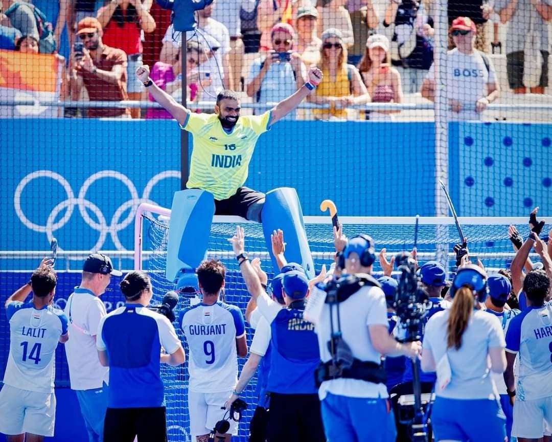 Emotional PR Sreejesh bids goodbye to goalkeeping gloves after Paris Bronze