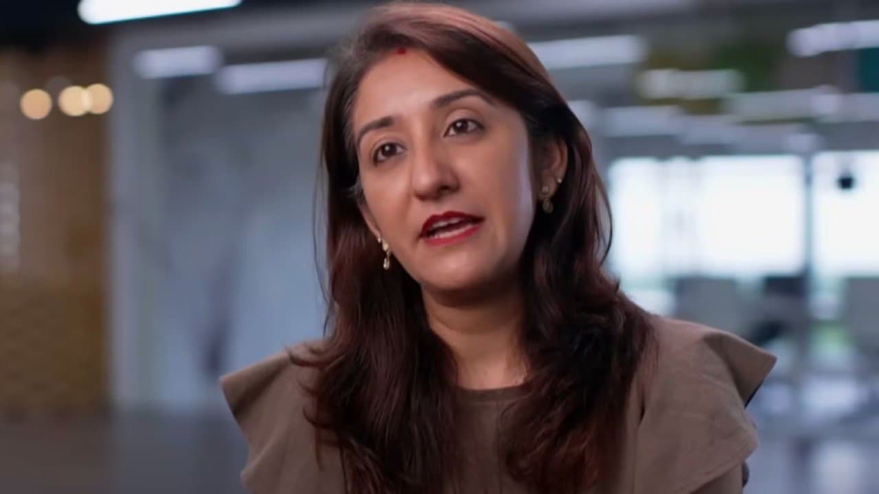 সন্তানস্নেহে রোজ ৬০০ কিমি পাড়ি দেন এই মা!