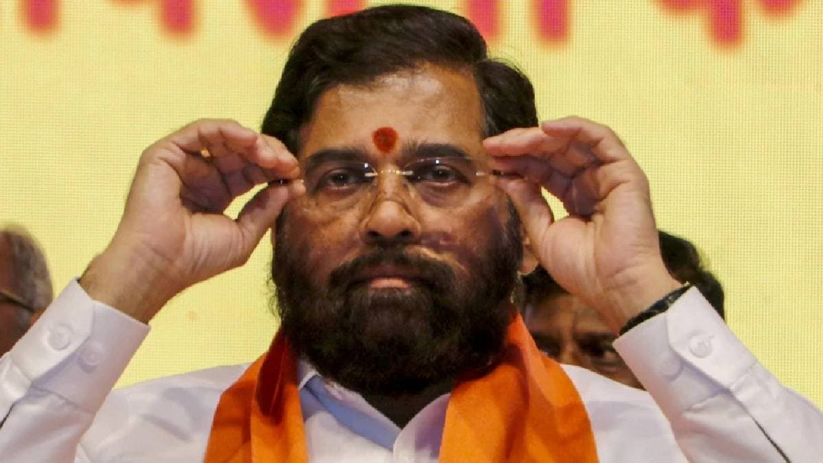 Before swearing in Maharashtra BJP leader has reached caretaker chief minister Eknath Shindes official residence 