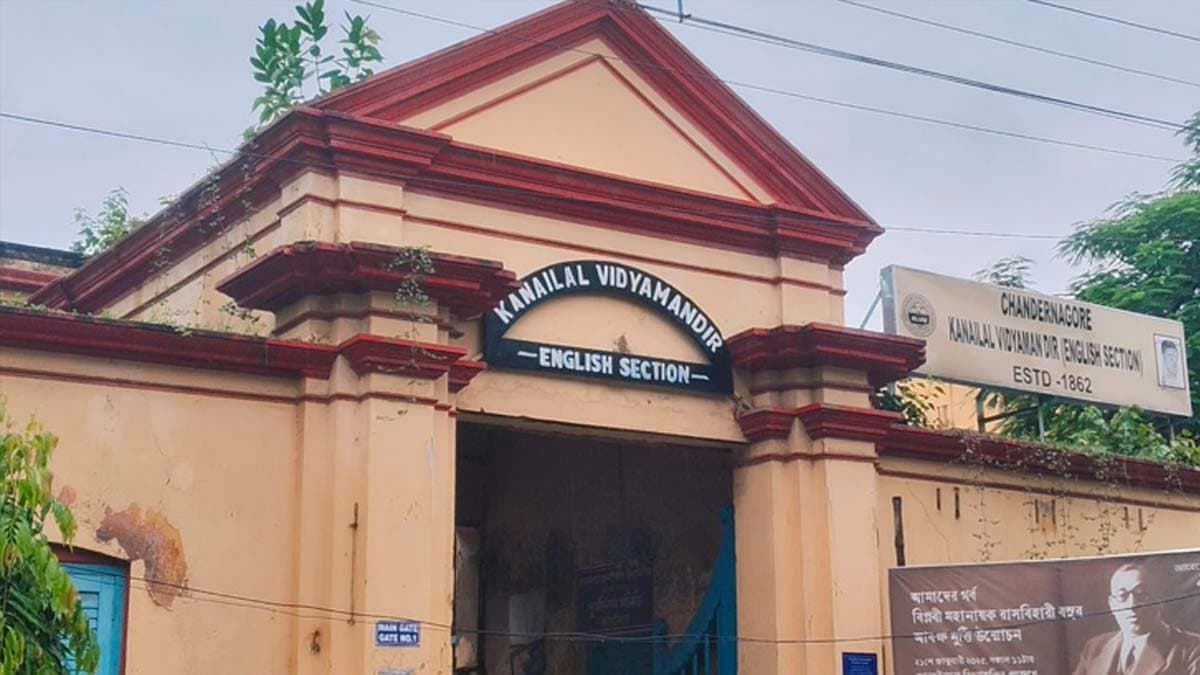 Principal accused of harassing student in Chinsurah