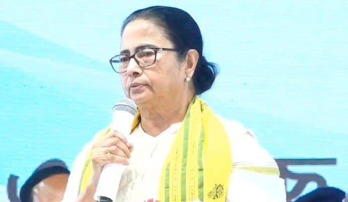 Mamata Banerjee: ‘গোটা দেশে লুটপাট চালাচ্ছে বিজেপি’, কোচবিহার থেকে বিস্ফোরক মুখ্যমন্ত্রী