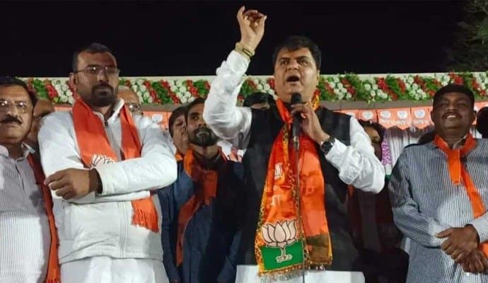 Bjp : গুজরাট বিধানসভা থেকে পদত্যাগ করলেন বিজেপি বিধায়ক 
