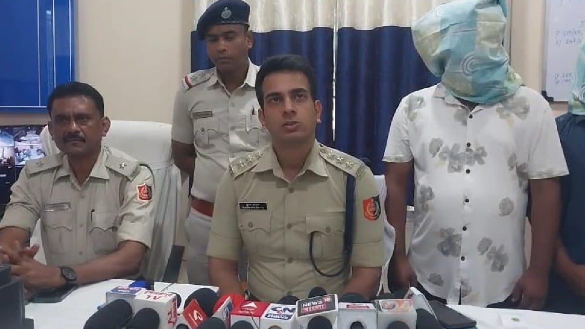 Three arrested for making fake Adhar Cards from India-Bangladesh border 