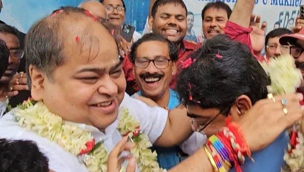 First meeting of mohun bagan new committee-Debasish Dutta takes charge as President 