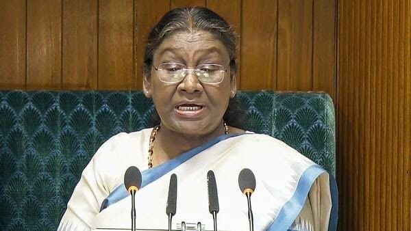 Droupadi Murmu:  রাষ্ট্রপতির ভাষণে জরুরি অবস্থা, ক্ষুব্ধ ইন্ডিয়া জোট