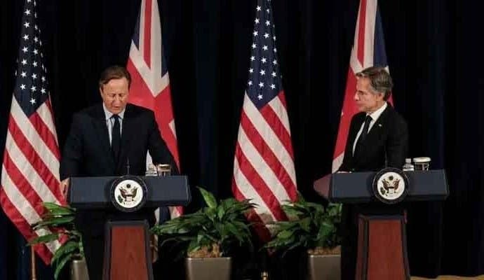 David Cameron says UK won't suspend arms exports to Israel