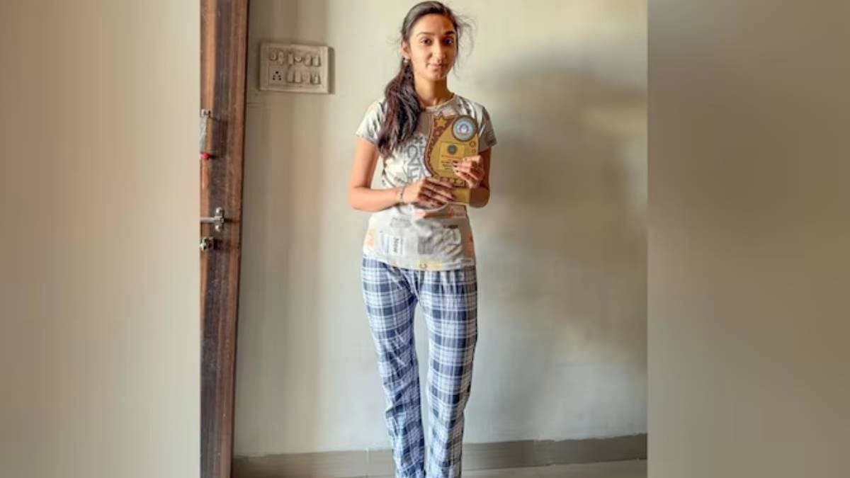 Girl elopes from house marries a boy and comes bakc in indore