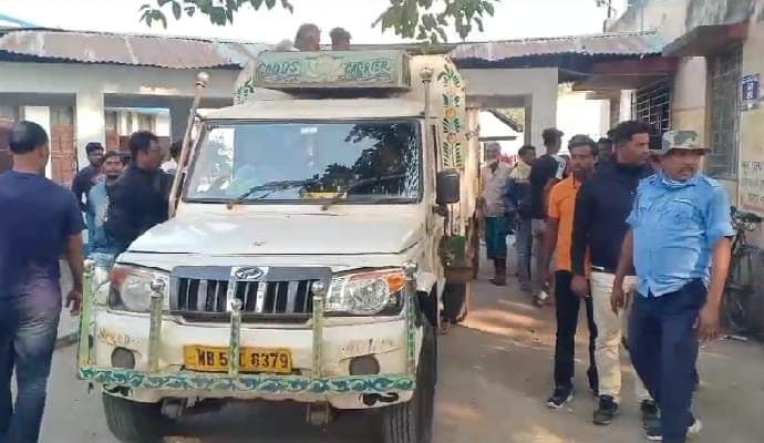 Murshidabad: ৬ দিন ধরে নিখোঁজ, মুর্শিদাবাদে উদ্ধার অষ্টম শ্রেণির ছাত্রীর ক্ষতবিক্ষত মৃতদেহ 