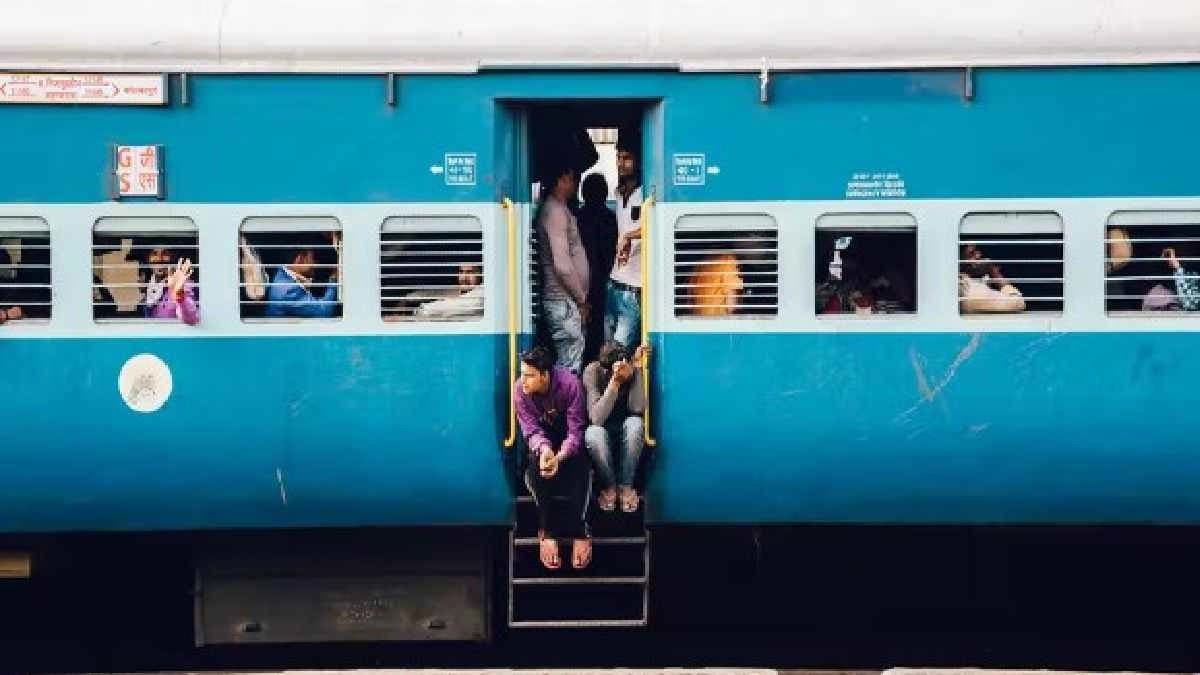 IRCTC has made Aadhaar based OTP authentication mandatory for Tatkal Ticket