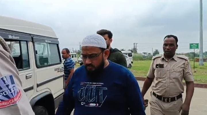 Andal Airport Two passengers were held with firearms and cartridgesAndal Airport Two passengers were held with firearms and cartridges gnr