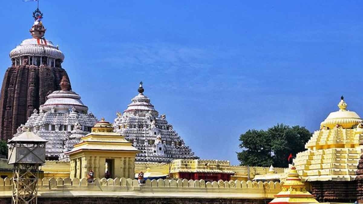 Cracks appear in Puri Jagannath Temple wall Odisha government seeks help of archeological body_gnr