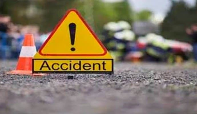 Howrah: বাগনানে পুলিশের গাড়িতে ধাক্কা বেপরোয়া লরির, মৃত সাব-ইন্সপেক্টর ও হোমগার্ড 