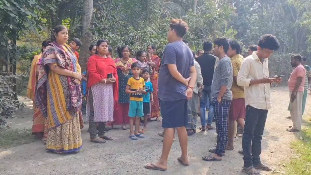 on the way back from kumbha 2 woman died in bihar gnr