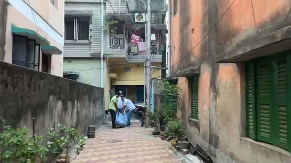 Suicide: প্রেমিকের সঙ্গে ঝামেলা, আত্মঘাতী দক্ষিণ কলকাতার তরূণী