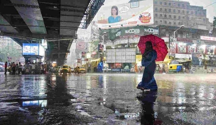 IMD Weather Update moderate to heavy rainfall forecast in South Bengal 