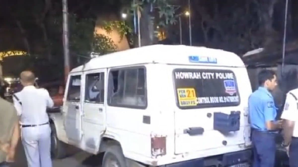 Man jumps from Bali bridge while taking selfie