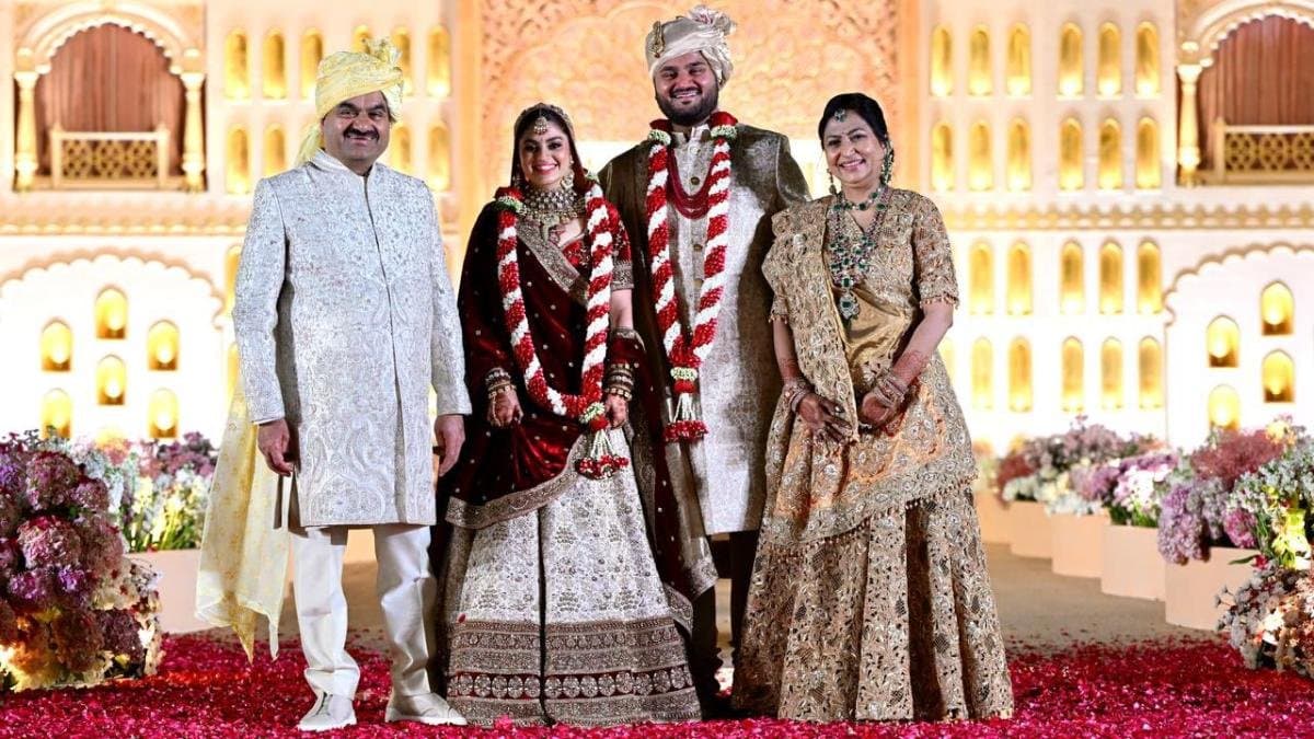 ছেলের বিয়েতে অনন্য উদাহরণ রাখলেন গৌতম আদানি, ১০ হাজার কোটি দান করলেন সামাজিক কাজে