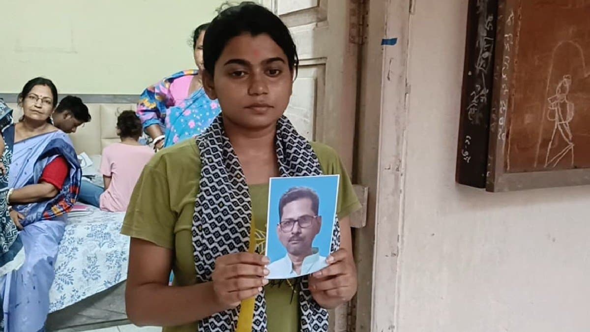 Suvendu Dey known craftsman from Burdwan missing for a days