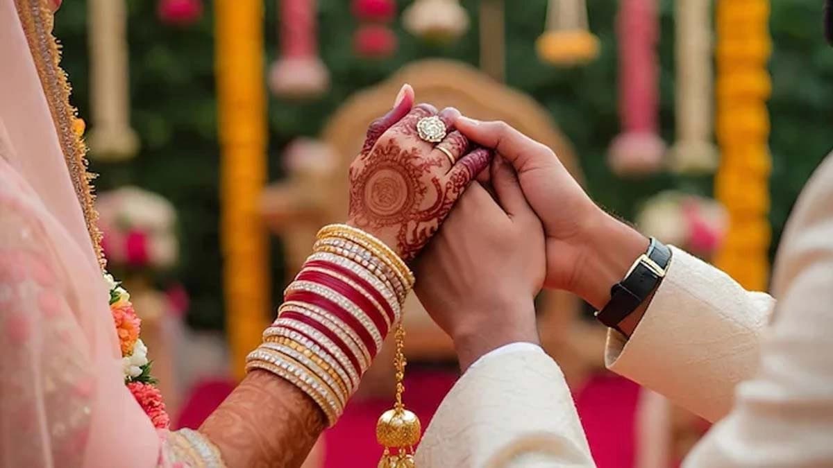 The organizers stopped accepting applications from men for mass marriages what happened in Kerala