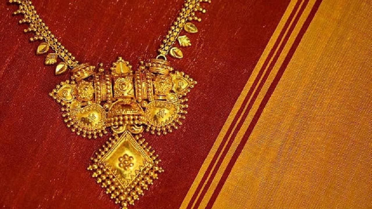 Gold Price Today 22 And 24 Carat Price Rises Again In Kolkata on 07 11 2025