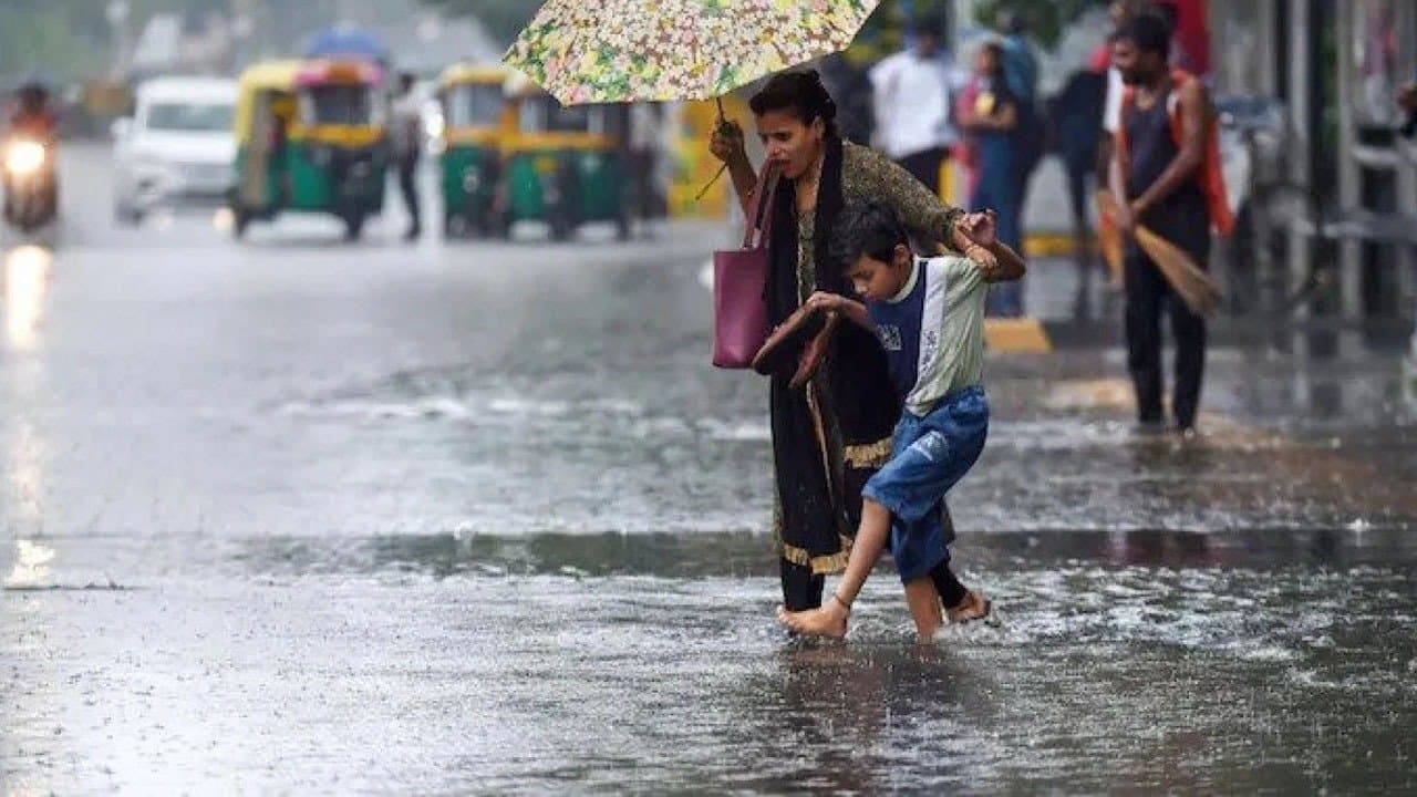 IMD Weather Update Heavy Rain in West Bengal during Kali Puja
