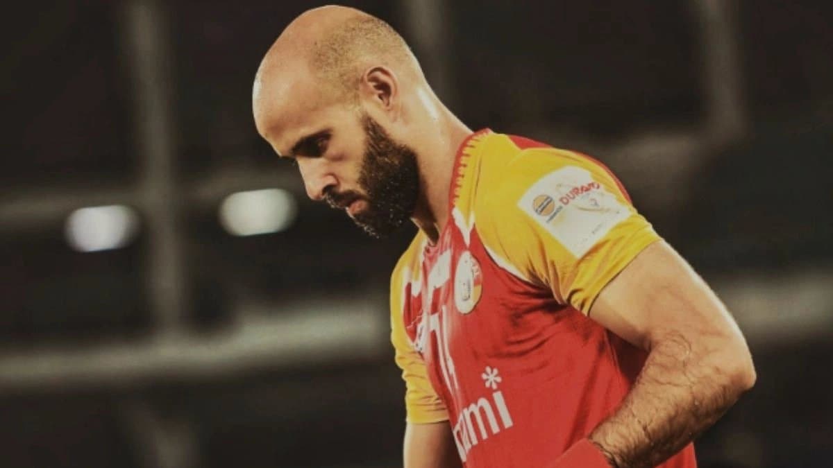 East Bengal star footballer Mohammed  Rashid came back after his fathers last rites 