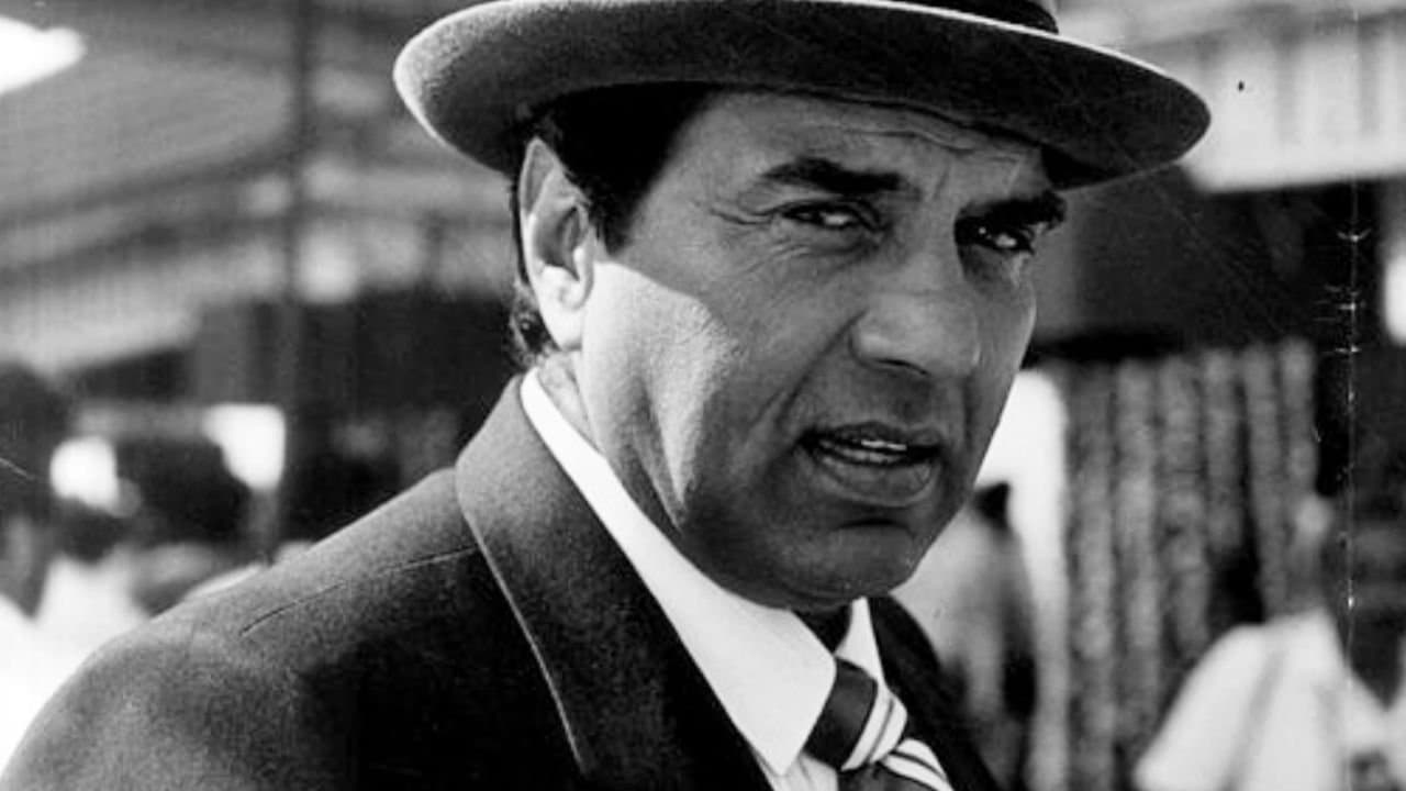 Amitabh Bachchan aamir khan shah rukh khan rushes to crematorium to see dharmendra