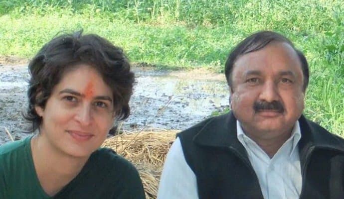 AMETHI: আমেঠীর ‘জায়েন্ট কিলার’ কিশোরী লাল শর্মাকে শুভেচ্ছা জানালেন প্রিয়াঙ্কা গান্ধী
