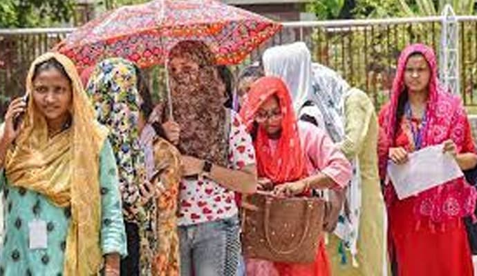 Weather: ‌পূর্বাভাস মিলছে না, বৃহস্পতিবার নামবে বৃষ্টি?‌ জানুন হাওয়া অফিসের আপডেট 