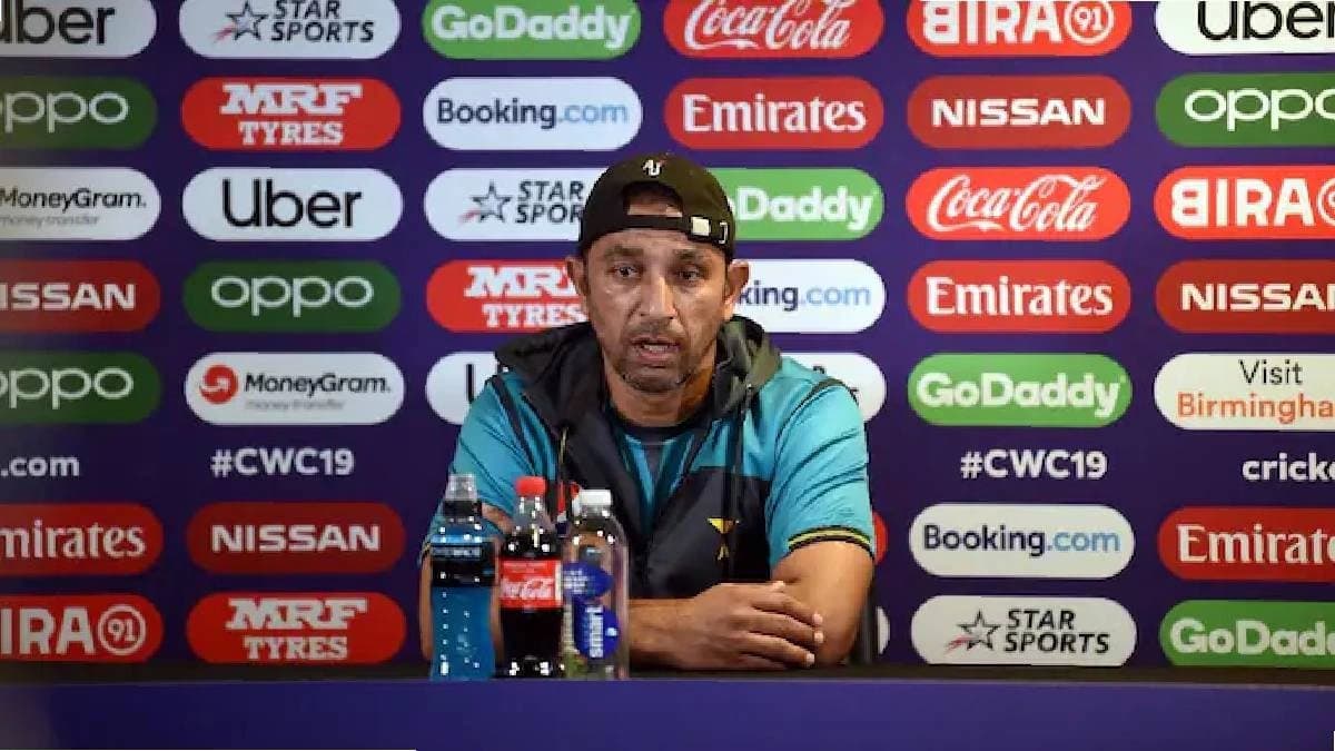 Pakistan appoint former all-rounder Azhar Mahmood as the acting head coach for Test team