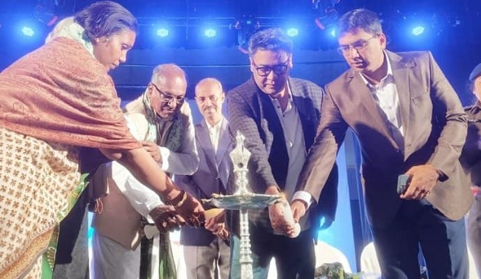 ক্লাসিক্যাল মিউজিক ফেস্টিভ্যালের সূচনা করলেন মন্ত্রী ইন্দ্রনীল সেন 