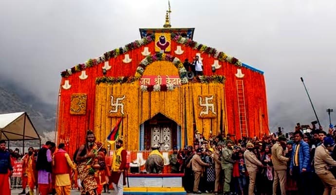 Uttarakhand: ভক্তদের জন্য খুলে গেল কেদারনাথ, গঙ্গোত্রী ও যমুনোত্রীর দরজা