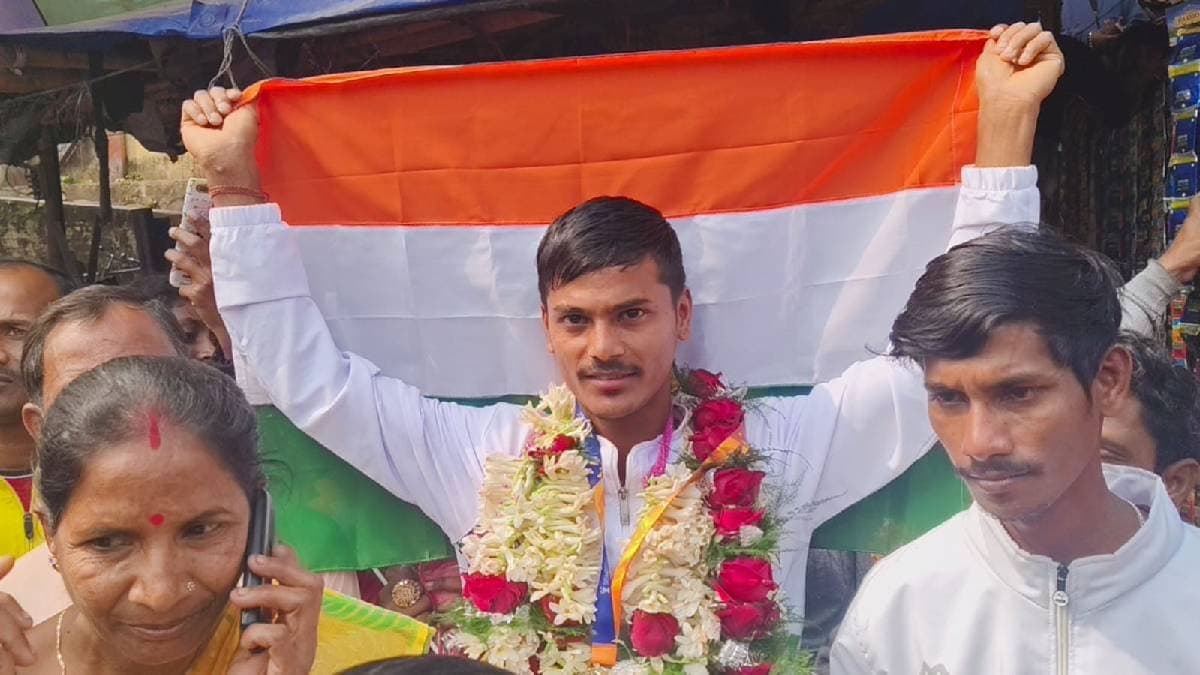saman biswas a member of the indian team that won the Kho Kho World Cup returns home to hooghly