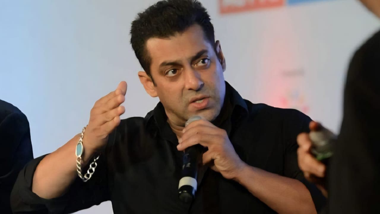 Angry Salman Khan attacked ex girlfriend Somy Alu with a cold drink bottle