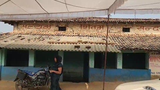 Four Year Old Hung From Tree For Not Completing Homework In School In Chhattisgarh