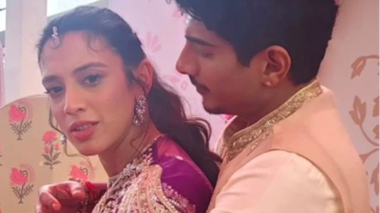 যিনি ব্যাট করেন, তিনি নাচেনও, স্মৃতির নাচ ভাইরাল