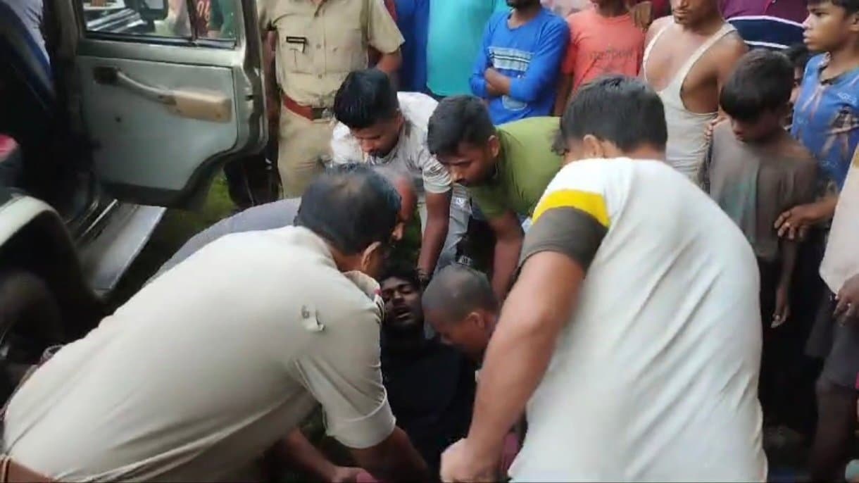 Man beaten to death in thief suspects by cisf one seriously injured in Kulti gnr 