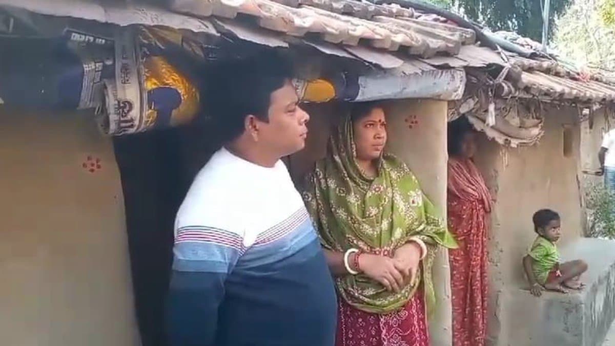 This Panchayat head wants to delist his wife's name from Awas Yojana list gnr