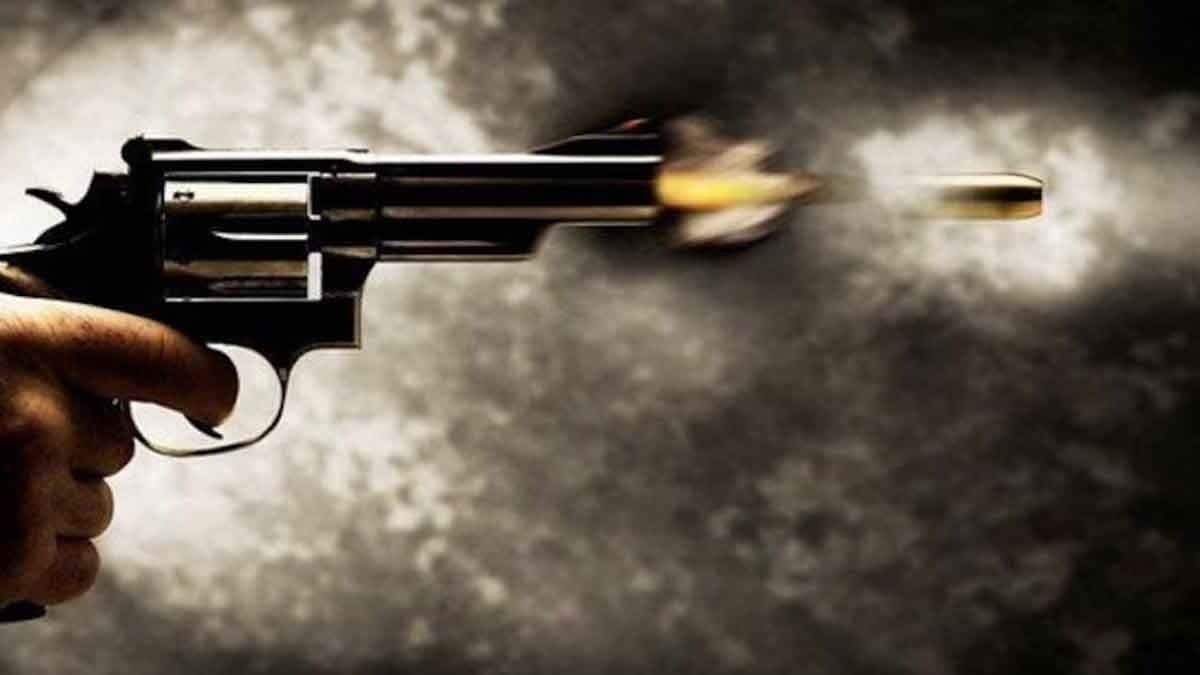 Howrah Belur Firing TMC leader Attacked gnr 